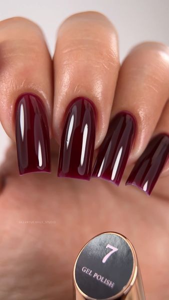 Гель лак - Без ТРО Steffani Color Gel polish №7 (9мл) - Стигла вишня SGP09-07 фото